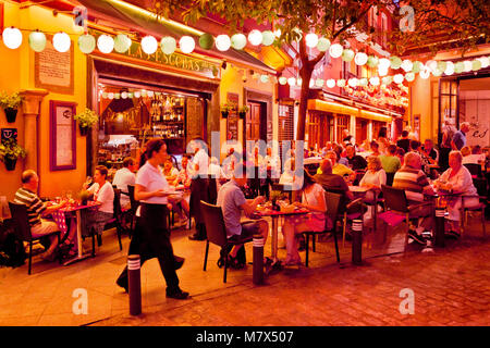 Antigua Taberna de Las Escobas restaurant, calle Álvarez Quintero Street, Séville, Andalousie, Espagne Banque D'Images