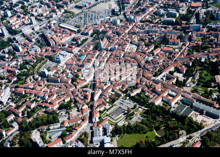 Bourg-en-Bresse (centre est de la France) : Vue aérienne du centre-ville Banque D'Images