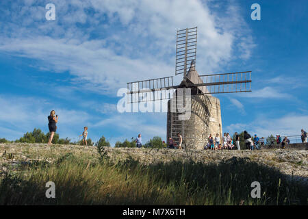 Fontvieille (sud-est de la France) : Moulin de Ribet ou l'usine de Saint-Pierre, également connu sous le nom de moulin d'Alphonse Daudet Banque D'Images