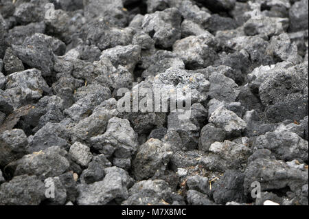 Texture sombre de scories de charbon brûlé stones Banque D'Images