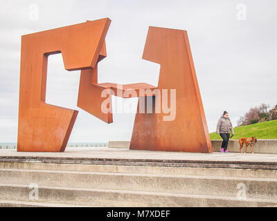 SAN SEBASTIAN, ESPAGNE - le 9 février 2018 : Construction vide sculpture par Jorge Oteiza Banque D'Images