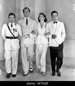 CASABLANCA 1942 Warner Bros film avec de gauche à droite : Claude Rains, Paul Henreid, Ingrid Bergman, Humphrey Bogart Banque D'Images