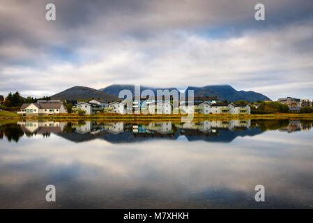 Ville de Leknes dans l'archipel des Lofoten, Norvège Banque D'Images