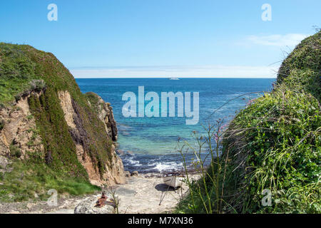 Le laissez-passer de traversier Scillonian l'anse à Porthgwarra, Cornwall Ouest UK Banque D'Images