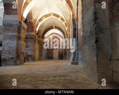 Albugnano (ASTI), Piémont, Italie.Santa Maria di Vezzolano église romane Banque D'Images