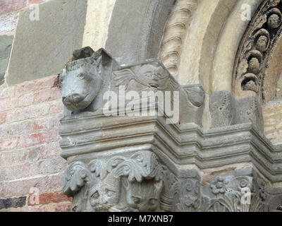 Albugnano (ASTI), Piémont, Italie.Santa Maria di Vezzolano église romane Banque D'Images