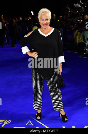 Denise Welch assistant à la une ride dans le temps Première européenne tenue à BFI IMAX à Waterloo, Londres. Banque D'Images