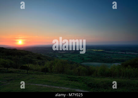 Coucher de soleil depuis le Ditchling Beacon, le Parc National des South Downs, comté de Sussex, England, UK Banque D'Images