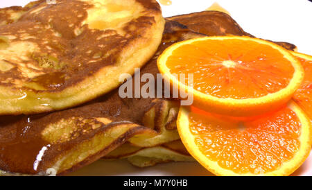 Petit-déjeuner fait maison, de crêpes sucrées des aliments frais scuzette Banque D'Images