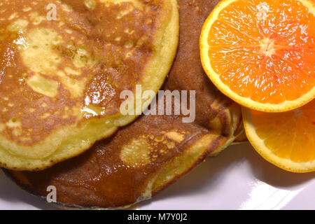 Petit-déjeuner fait maison, de crêpes sucrées des aliments frais scuzette Banque D'Images