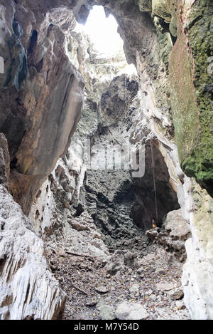 Tuer grottes de Phnom Sampeau à Battambang au Cambodge Banque D'Images