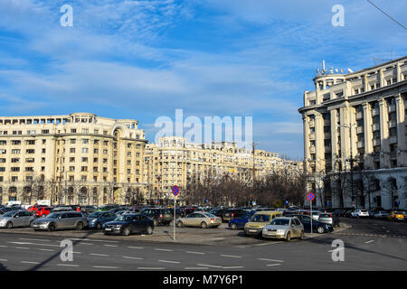 Bucarest, Roumanie. Le 3 février 2017. Le parking de la place de la Constitution (Piata Constitutiei) Banque D'Images