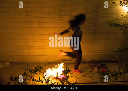 Chaharshanbe Suri mercredi ou d'artifice est une célébration qui célèbrent de dernier mercredi de l'année d'avoir une bonne année Banque D'Images