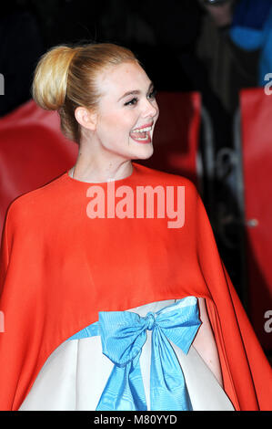 15 février 2018 - Berlin Elle Fanning arrivant à l'Isle of Dogs Tapis Rouge au cours de la Berlinale 2018 Banque D'Images