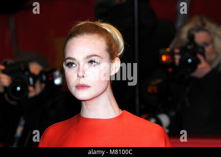 15 février 2018 - Berlin Elle Fanning arrivant à l'Isle of Dogs Tapis Rouge au cours de la Berlinale 2018 Banque D'Images