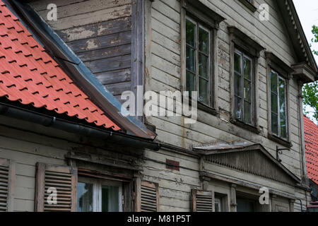 Riga, Lettonie. Le 24 août 2017. Façade de maison en bois Banque D'Images