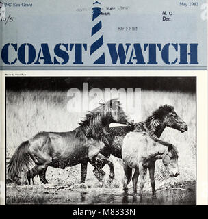 « Coast Watch » (1979) est une ressource axée sur les écosystèmes côtiers, les efforts de conservation et les questions environnementales touchant les régions côtières, notamment en termes d'océanographie et de biologie marine. Banque D'Images