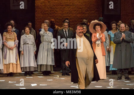 Curtain Call pour Bryn Terfel dans Falstaff de Verdi, Opéra Bastille, Paris, France Banque D'Images