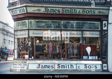 Boutique de parapluies, Londres, Angleterre, Royaume-Uni Banque D'Images