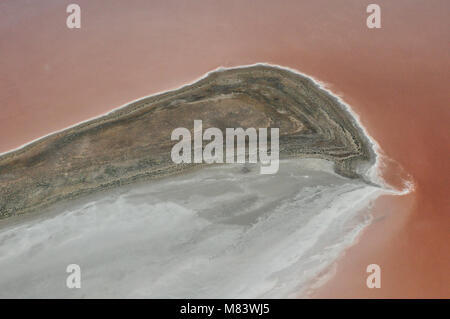 Lac Eyre, le plus grand lac salé dans l'Australie du Sud, à partir de la vue à vol d'oiseau. Banque D'Images