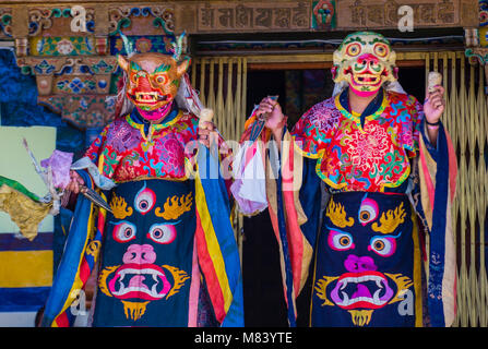 Les moines bouddhistes pendant la danse Cham Festival à Leh Ladakh Inde Banque D'Images