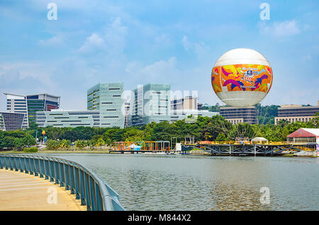 Cyberjaya, Selangor, Malaisie, 02/23/2018 : paysage de la ville moderne - attraction voler en montgolfière en Skyrides Parc Festivals Putrajaya Banque D'Images