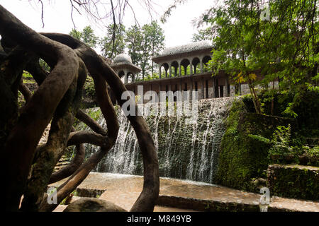 Chandigarh, Inde : Le Rock Garden est un jardin de sculptures dans la ville de Chandigarh Banque D'Images