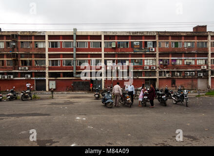 Chandigarh, Inde : l'arrière d'un bâtiment dans un secteur populaire de Chandigarh. Banque D'Images