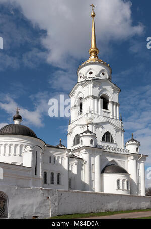 Beffroi de la cathédrale de l'Assomption à Vladimir, Russie. Le beffroi a été construit en 1810 Banque D'Images