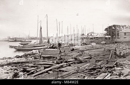 Japon 1871 - le Bund à Kobe après le typhon - de 'l'Extrême-Orient" Banque D'Images