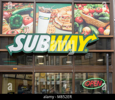 Un sandwich Subway restauration rapide à Londres, Royaume-Uni Banque D'Images