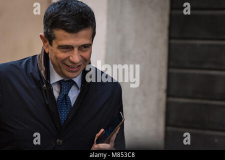 Rome, Italie. 14Th Mar, 2018. Maurizio Lupi Enzo est un homme politique italien, société mère à la Chambre des députés du secteur populaire depuis le 8 avril 2015.:politiciens italiens près les groupes parlementaires après les élections du 4 mars 2018 sur la Piazza Montecitorio le 14 mars 2018 à Rome, Italie Crédit : Andrea Ronchini/Pacific Press/Alamy Live News Banque D'Images