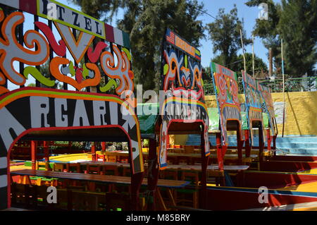 En Trajineras Xochimilco, Mexico City Banque D'Images