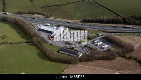 Vue aérienne de l'autoroute M6 station services, Carnforth, Lancashire, UK Banque D'Images