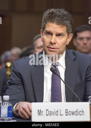 Washington, District de Columbia, Etats-Unis. 14Th Mar, 2018. David L. Bowdich, Directeur adjoint par intérim du Federal Bureau of Investigation (FBI), témoigne devant le comité du Sénat des États-Unis sur le système judiciaire au cours de ''un oubli audience afin d'examiner la prise de parc et des propositions législatives visant à améliorer la sécurité à l'école'' sur la colline du Capitole à Washington, DC le mercredi 14 mars, 2018.Credit : Ron Sachs/CNP Crédit : Ron Sachs/CNP/ZUMA/Alamy Fil Live News Banque D'Images