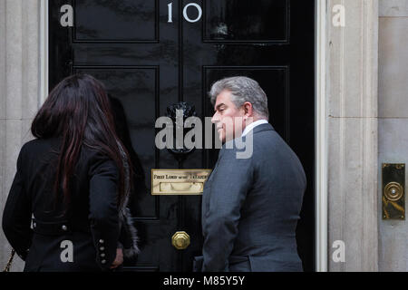 Londres, Royaume-Uni. 14 mars, 2018. Brandon Lewis (r), Président du Parti conservateur, arrive au 10 Downing Street. Credit : Mark Kerrison/Alamy Live News Banque D'Images