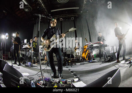 Milan Italie. 14 mars 2018. Le groupe américain CALEXICO effectue sur scène à Alcatraz pendant 'Le fil qui nous permet d''2018' Credit : Rodolfo Sassano/Alamy Live News Banque D'Images