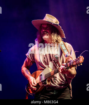 Las Vegas, NV, USA. 14Th Mar, 2018. ***Couverture maison*** Donavon Frankenreiter au Brooklyn Bowl Las Vegas à Las Vegas, NV le 14 mars 2018. Crédit : Erik Kabik Photography/media/Alamy Punch Live News Banque D'Images