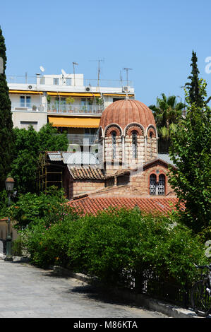 L'église Agia Aikaterini dans la vieille ville d'Athènes. Banque D'Images