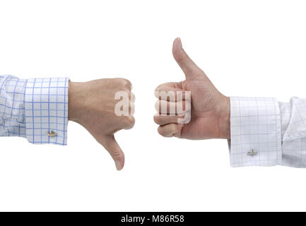 Deux cadres ou hommes d'accord sur un accord ou contrat en utilisant des signaux à main (image isolé sur un fond blanc) Banque D'Images