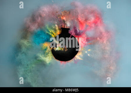 Explosion de bombe couleur conceptuel Banque D'Images