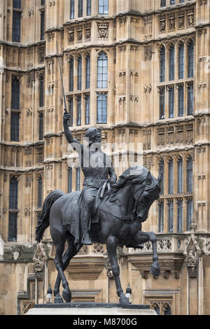 Richard Coeur de Lion, Richard Coeur de Lion, statue au Palais de Westminster, les chambres du Parlement, Westminster London England UK. Mars 2018 Banque D'Images