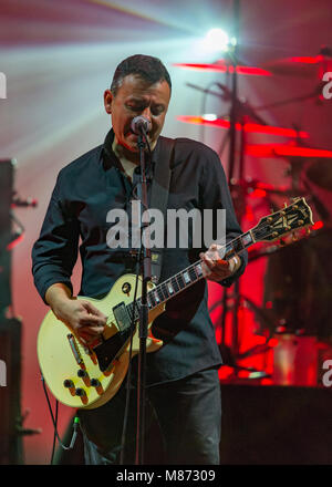 Manic Street Preachers Garniture samedi soir sur la scène principale au Festival 2016 ; victorieux, Southsea Hampshire Banque D'Images