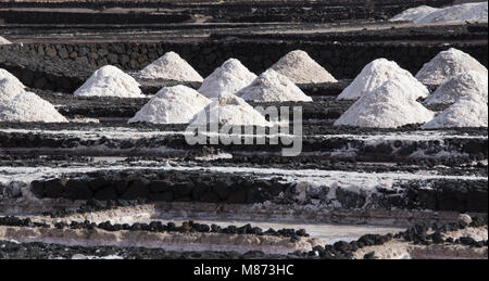 La production de sel de mer à Lanzarote, las Salinas de Janubio' Banque D'Images