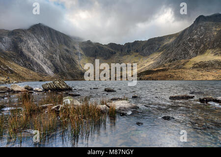 Llyn Idwal, Snowdonia, le Nord du Pays de Galles, Royaume-Uni Banque D'Images