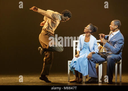 Barbican Theatre, Londres, le 15 mars 2018. Le premier morceau, 'l'action', avec l'ACEI Robinson comme Matilda et Jose Alves comme Philémon. Dans le cadre de la dernière loi du Barbican, Cathy Marston chorégraphie un ballet narratif nouveau pour tous les artistes de ballet du noir, basé sur l'Afrique du Sud peut Themba fable 'Le procès', et Arthur du Pita 'un rêve dans A Midsummer Night's Dream'. Dirigée par le directeur artistique Cassa Pancho, cette société fête danseurs d'origine asiatique et noir avec morceaux. Credit : Imageplotter News et Sports/Alamy Live News Banque D'Images