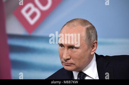 Moscou, Russie. Mar 15, 2018. Le président russe Vladimir Poutine au cours de la Russie forum Terre d'avenir le 15 mars 2018, à Moscou, Russie. Credit : Planetpix/Alamy Live News Banque D'Images