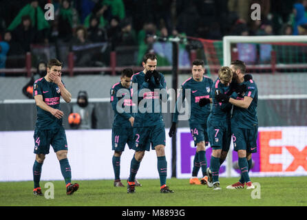 Moscou, Russie. Mar 15, 2018. Les joueurs de l'Atletico Madrid célébrer au cours de la notation l'UEFA Europa League round de 16 deuxième partie match de football entre l'Atletico Madrid et le Lokomotiv Moskva à Moscou, Russie, le 15 mars 2018. L'Atletico Madrid a gagné 5-1. Credit : Wu Zhuang/Xinhua/Alamy Live News Banque D'Images