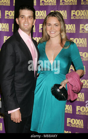 Fichier. Mar 15, 2018. Donald Trump Jr. épouse Vanessa demande le divorce après 12 ans de mariage. Sur la photo : Oct 24, 2007 - New York, NY, USA - Donald Trump JR. et sa femme VANESSA PETIT au Fox Business Network Fête de lancement qui a eu lieu au Metropolitan Museum of Art (crédit Image : © Nancy/Kaszerman ZUMA Press) Banque D'Images