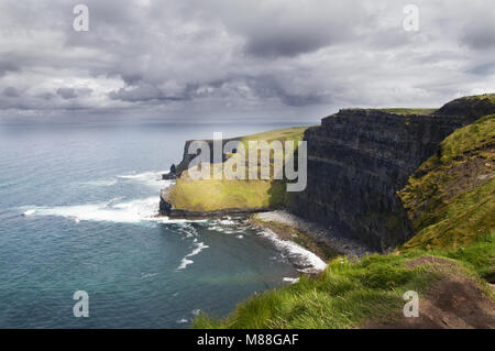 Les falaises de Moher - Irlande - une photographie illustrant l'un des plus beaux endroits Banque D'Images